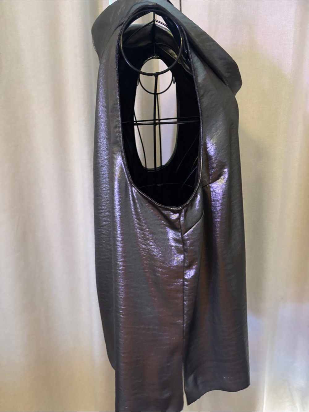 Vince Camuto Shimmery Black Draped Cowl Neck Sleeveless Camisole - Picture 8 of 10